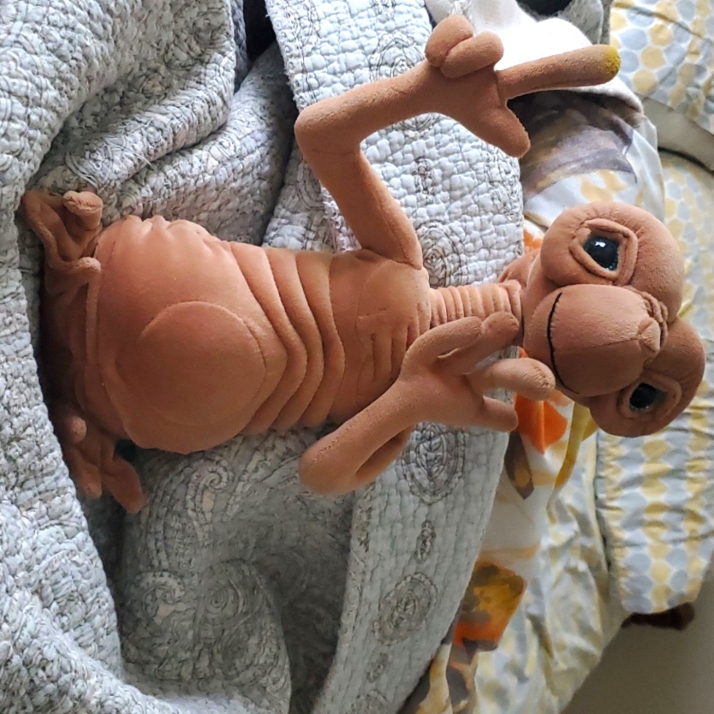 ET stuffed animal